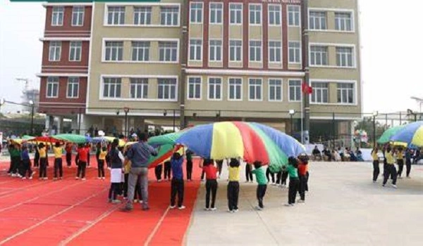 Featured Image of Oxford World School